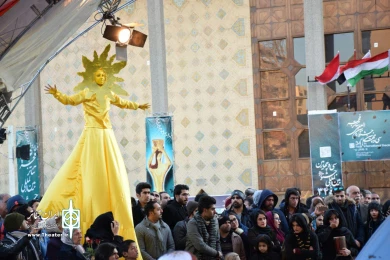 اجرای نمایش خوشه برنج در سی و چهارمین جشنواره بین المللی تئاتر فجر 6