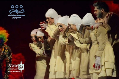 در بخش مرور سی و پنجمین جشنواره بین المللی تئاتر فجر

تقدیر گریم نمایش  به گروه  تئاتر سونر آمل رسید
