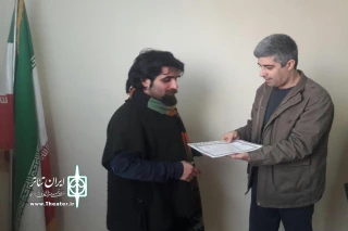 در جلسه رسمی هیأت رئیسه انجمن:

کارگردان نمایش «مرگ آنجل‌ها» تقدیر شد