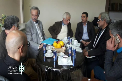 نشست صمیمی هنرمندان تئاتر

در بازدید از دفتر انجمن هنرهای نمایشی شعبه مازندران