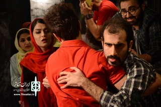 کارگردان و مدرس تئاتر مازندرانی:

تئاتر مازندران باید از مصرف‌کنندگی خارج شود