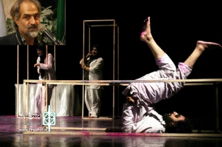 طراحی صحنه ساده و اثرگذار در «امپرسیون؛ جیغ بنفش»