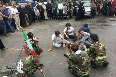 به مناسبت هفته دفاع مقدس

نمایش میدانی «خط روی خط» با حضور شهروندان رامسری اجرا شد