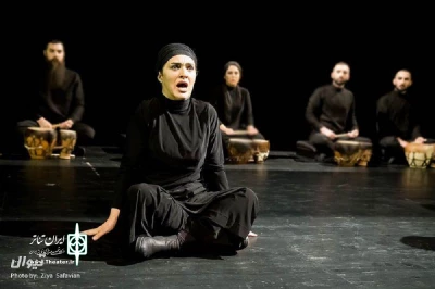 امروز در سالن استاد سمندریان

اجرای نمایش «اسطوره می شوم» اثر هنرمند مازندرانی در تهران پایان می یابد
