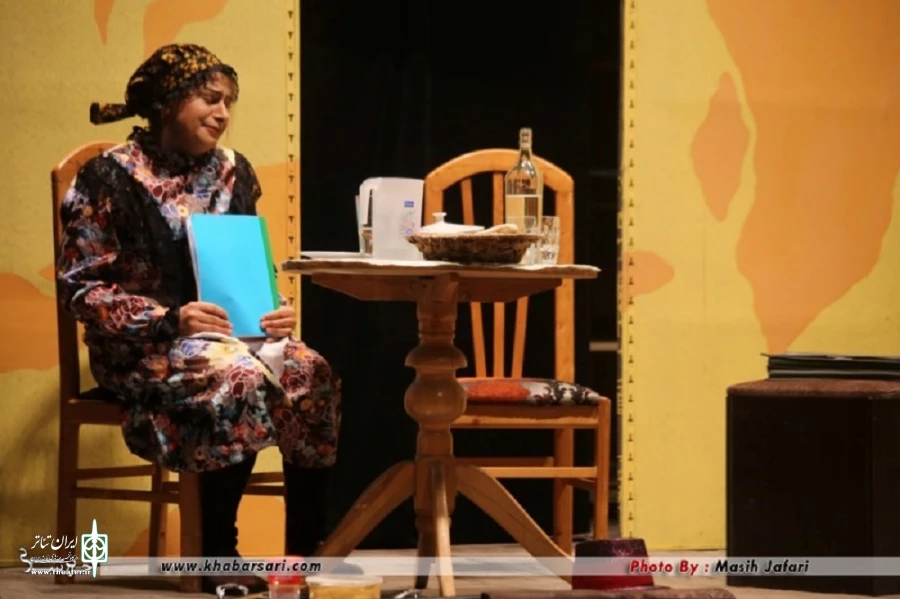 «نمایش شیطان در تابستان» به کارگردانی «سید حسین شیدایی فر»

عکس: عصر ساری- طاهره نوری