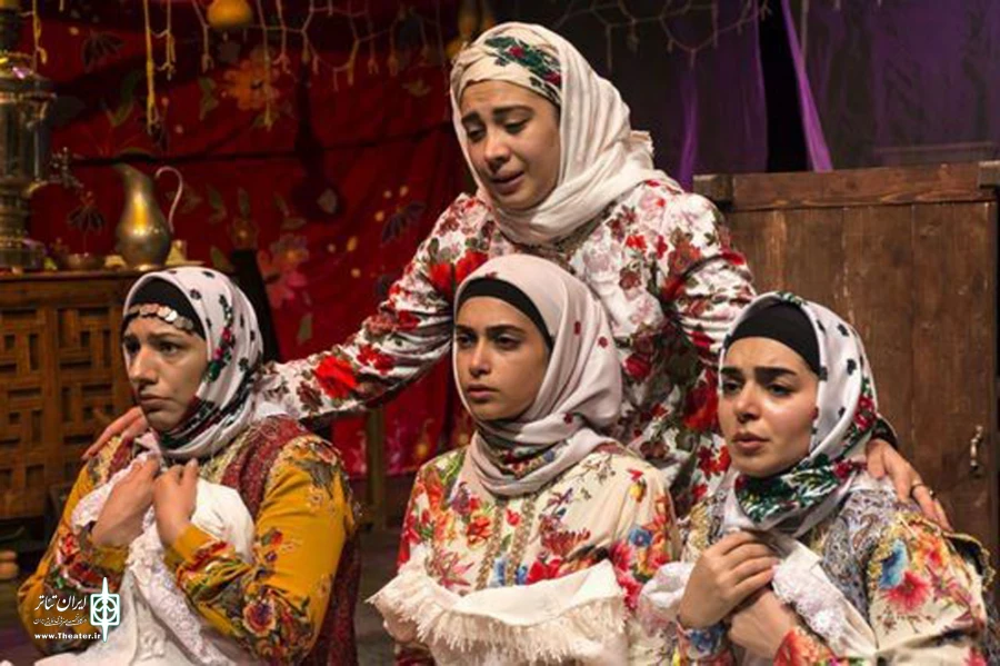 نمایش "زنان بیشه گل" در تماشاخانه مهر به روی صحنه رفت 2