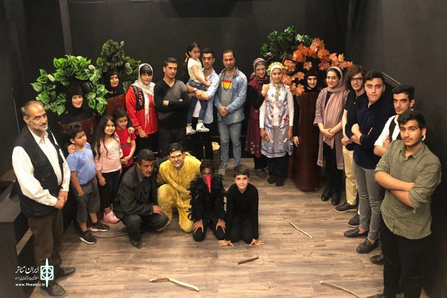 نیم‌نگاهی بر نمایش «زخم زبون» 2
