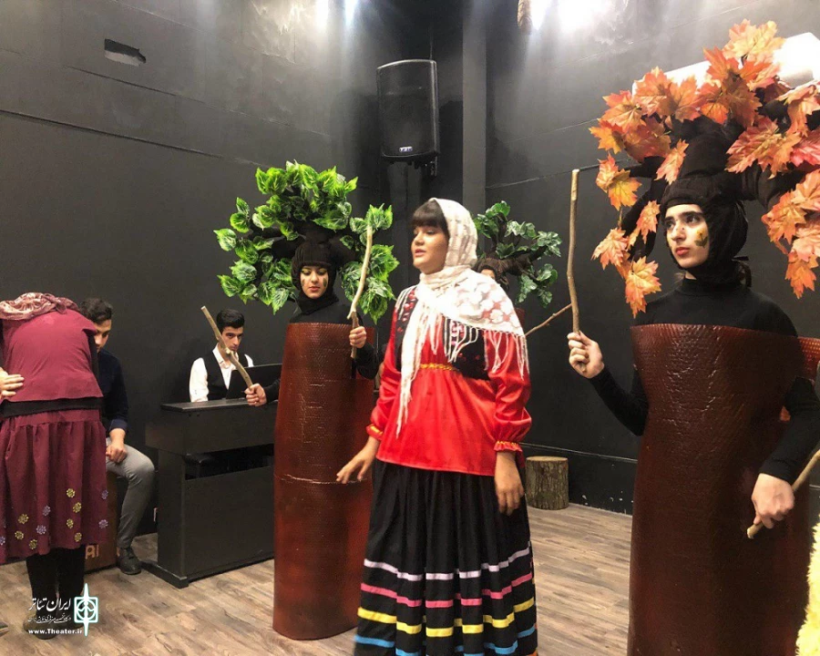 نمایش موزیکال «زخم زبون» به نویسندگی و کارگرانی حمیدرضا گل محمدی تواندشتی - ایزدشهر - اردی بهشت 98