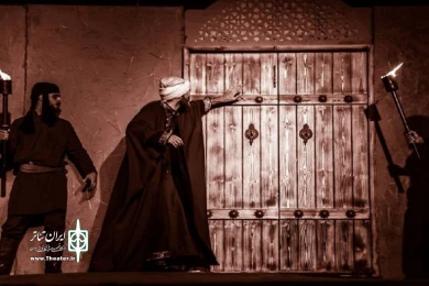نمایش عاشورایی «یک‌روز ‌و هزار‌سال» منشوری از نور، نوا و نمایش کاری از گروه نمایش آیینی یاس شهرستان فریدونکنار از سوم الی پنجم مهر ماه ۹۸ در مصلی قدس شهرستان فریدونکنار به اجرا در آمد.