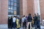 چهار نمایش به اجرا در آمد  10
