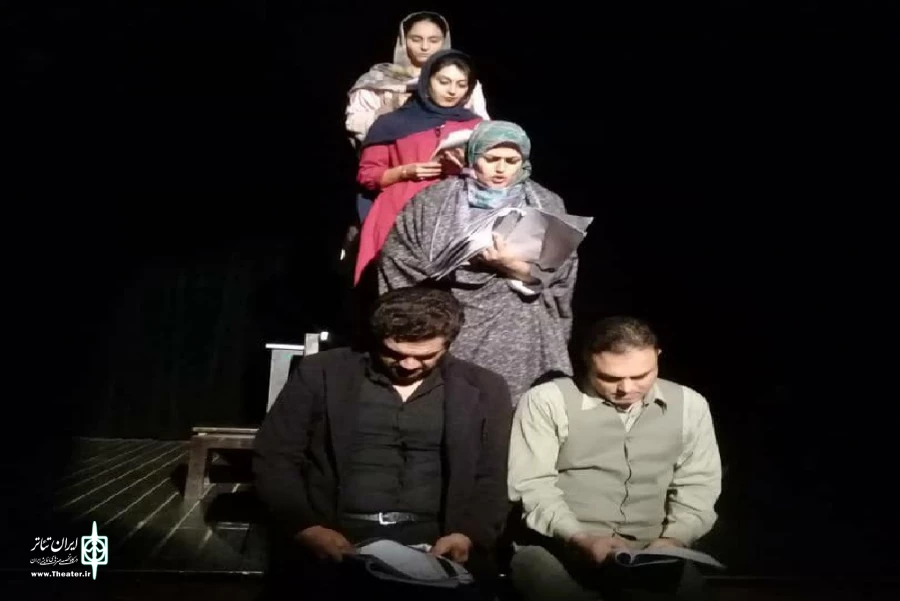 نمایش نامه خوانی « حکایت دختری که خاتون مغربی را دید» در ساری  خوانش شد 2