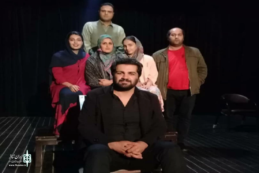 نمایش نامه خوانی « حکایت دختری که خاتون مغربی را دید» در ساری  خوانش شد 3