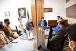 از هر فعالیتی که موجب درآمدزایی برای اهالی تئاتر می شود حمایت می کنم  2