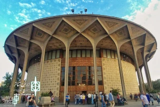 توضیحات قادر آشنا درباره تغییر در مدیریت مجموعه «تئاتر شهر»

دلیل جدایی سعید اسدی علاقه او به فعالیت‌های علمی است