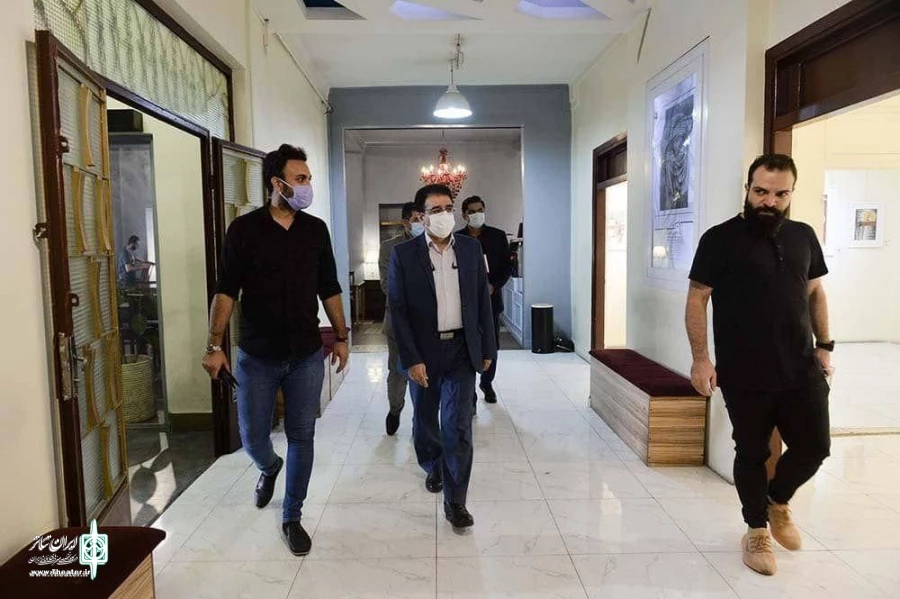 تلاش برای روشن نگاه داشتن چراغ تئاتر بسیار ارزشمند است 3