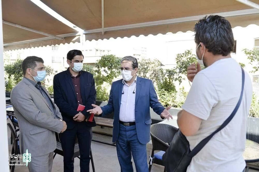 تلاش برای روشن نگاه داشتن چراغ تئاتر بسیار ارزشمند است 6