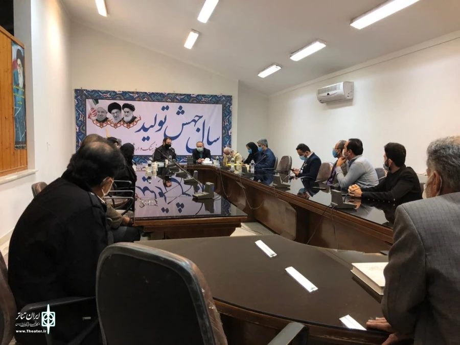 رونمایی از پوستر اولین جشنواره تئاتر فیزیکال کروماسک 4