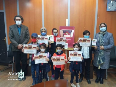 گزارش تصویری اهدای جوایز منتخبان اولین جشنواره مجازی تاتر کودک و نوجوان نمایشخونه
