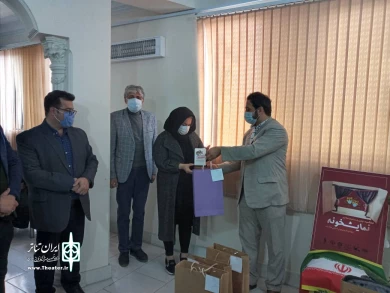 گزارش تصویری اهدای جوایز منتخبان اولین جشنواره مجازی تاتر کودک و نوجوان نمایشخونه
