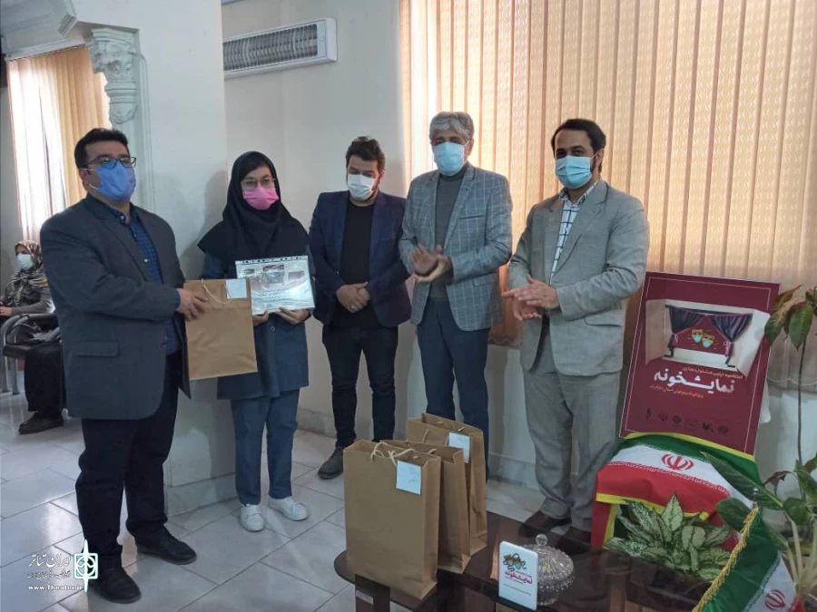 گزارش تصویری اهدای جوایز منتخبان اولین جشنواره مجازی تاتر کودک و نوجوان نمایشخونه 3