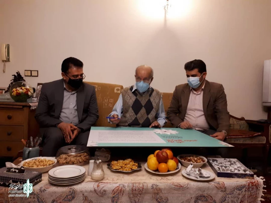 پیام روز ملی هنرهای نمایشی توسط «سعید پورصمیمی» نگارش و امضاء شد
دیگردوستی، تکلیف همه‌ ماست 5