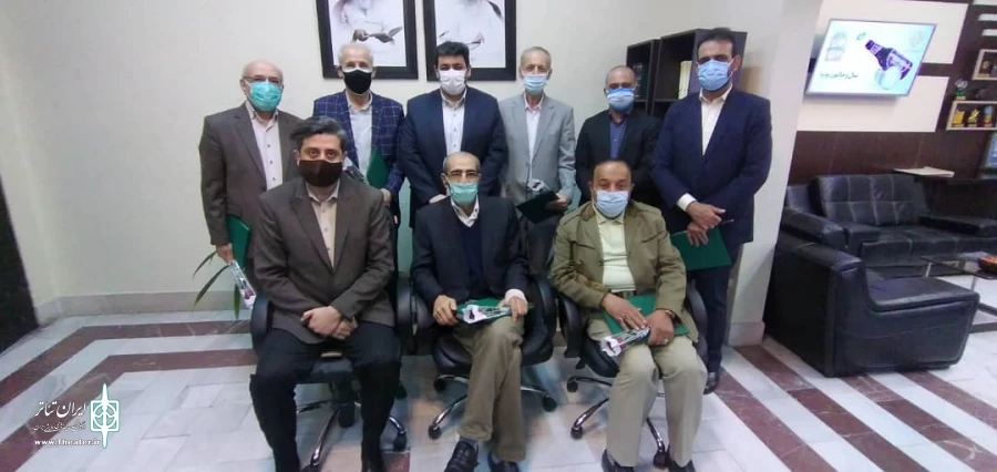 از پیشکسوتان تاتر مازندران تقدیر شد 
 6
