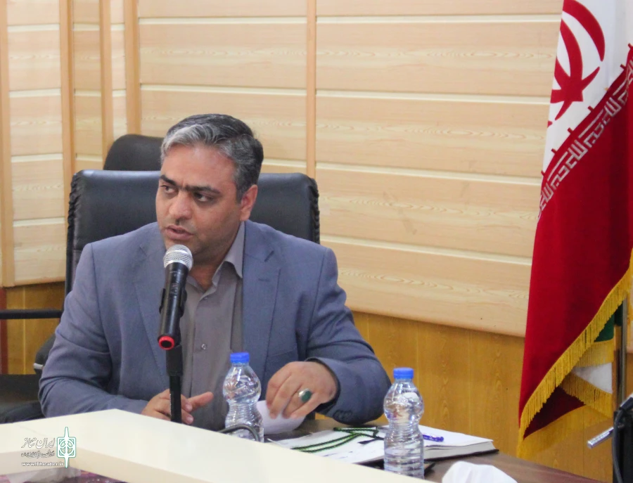 قدر دان کسانیکه در تئاتر زحمت میکشند باشیم  2