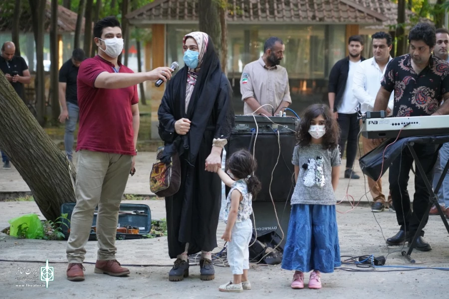 گزارش تصویری اجرا نمایش خیابانی این بار هم در محمودآباد