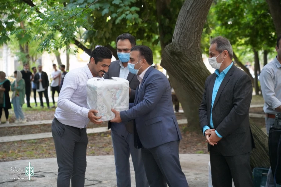 گزارش تصویری اجرا نمایش خیابانی این بار هم در محمودآباد