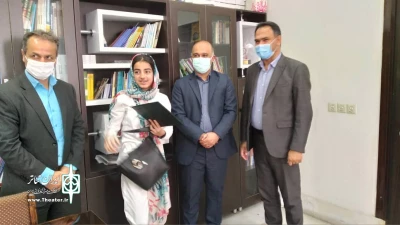 اهدا جوائز به برگزیدگان جشنواره استنداپ کمدی لبخند قو و سوگواره تعزیه غریب