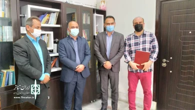 اهدا جوائز به برگزیدگان جشنواره استنداپ کمدی لبخند قو و سوگواره تعزیه غریب