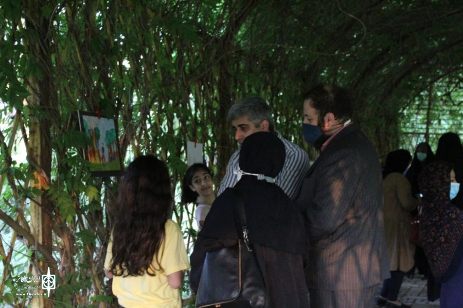گزارش تصویری نمایشگاه گروهی نقاشی زاگرس همراه با قصه گویی