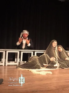 گزارش تصویری اجرای  نمایش سرخ اُو به صحنه رفت
