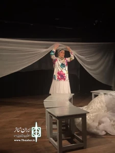 گزارش تصویری اجرای  نمایش سرخ اُو به صحنه رفت