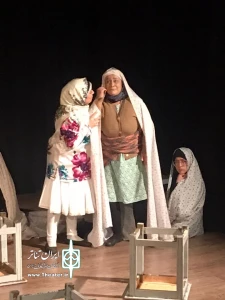 گزارش تصویری اجرای  نمایش سرخ اُو به صحنه رفت