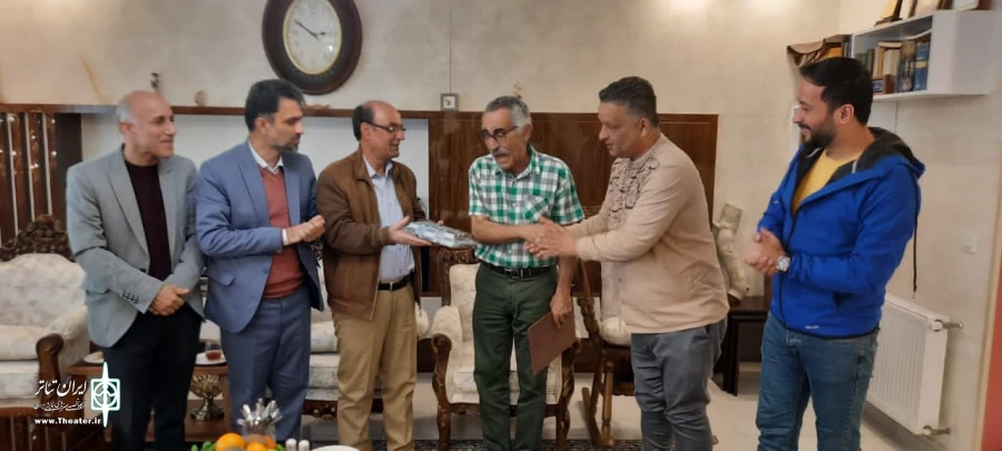 مربوط صادق خبر داد: تجلیل از پیشکسوتان تئاتر شهرستان های نور، محمودآباد و آمل 4