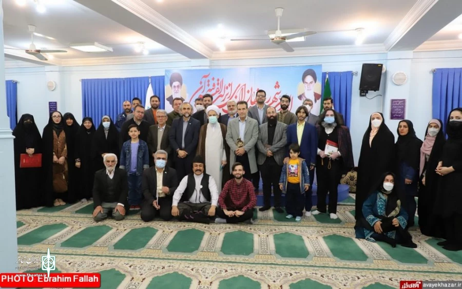 تجلیل از فعالان عرصه‌ هنر انقلاب مازندران با حضور آیت الله لائینی 4