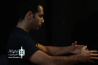 علی قاجاری هنرمند ساروی :

هنرمند با پژوهش و اشتیاق می‌تواند پیام رسان این رسالت شود