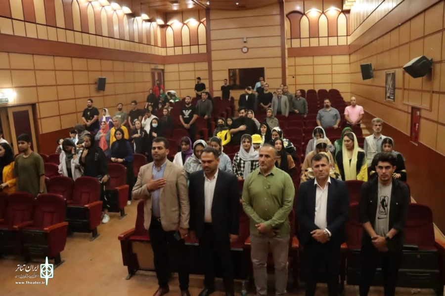 جشن اردیبهشت تئاتر محمودآباد برگزار شد 2