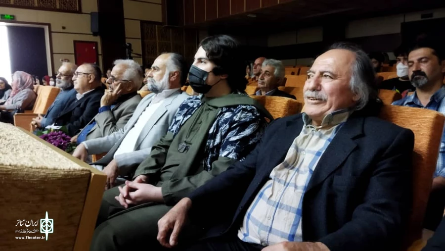 برگزیدگان اولین جشنواره نمایشنامه خوانی( بزرگداشت استاد صدرا قاسمی) مشخص شدند. 2