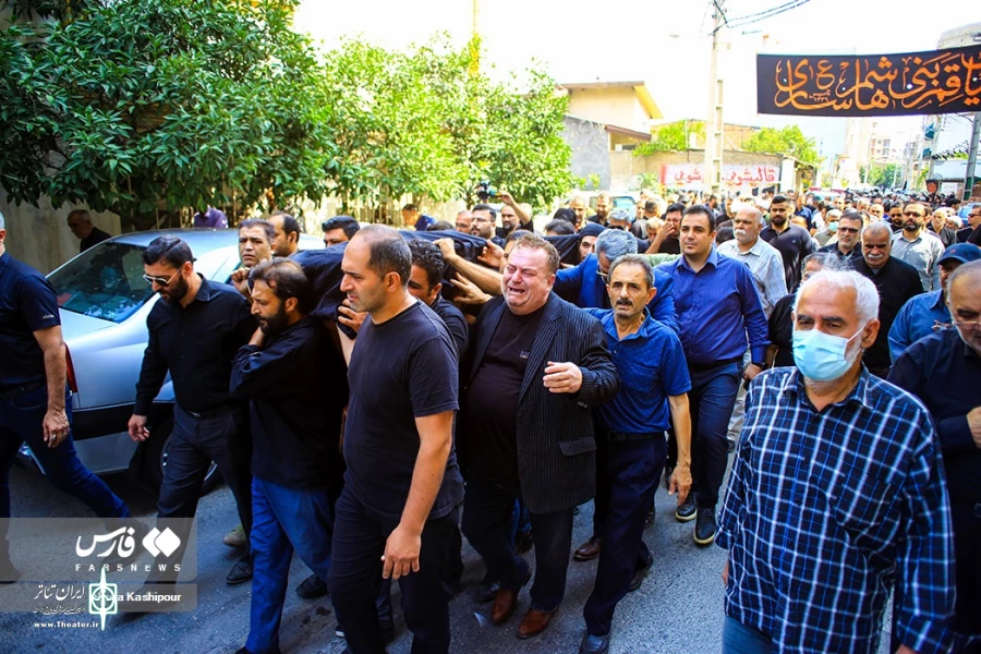 پیکر بهزاد شاهنده بر دوش هنرمندان تئاتر تشییع شد  2