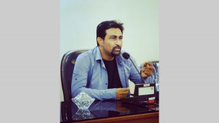 گفت‌و‌گو با کارگردان نمایش شنگول و‌منگول :

رضا غلامی: آموزش محوری اولویت اصلی در تولیدات کودک و نوجوان باید باشد