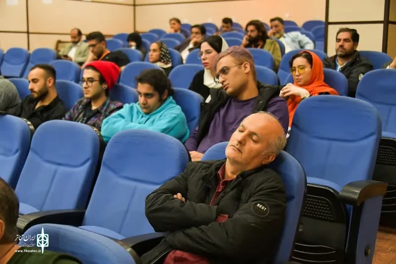 حواشی جلسات نقد و بررسی جشنواره تئاتر مازندران